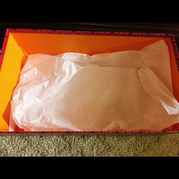 Tory Burch shoe box - Picture 2 of 2